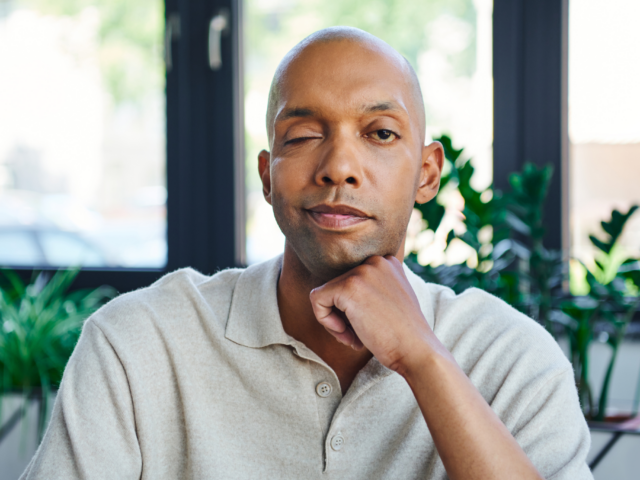Man with myasthenia gravis who's experiencing ptosis